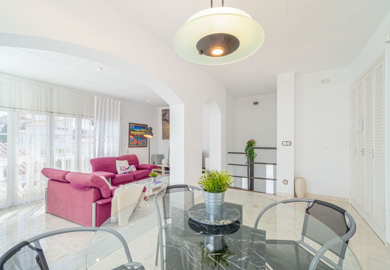 Villa in Empuriabrava - 0024-BAHIA  House with 3 bedrooms near the beach