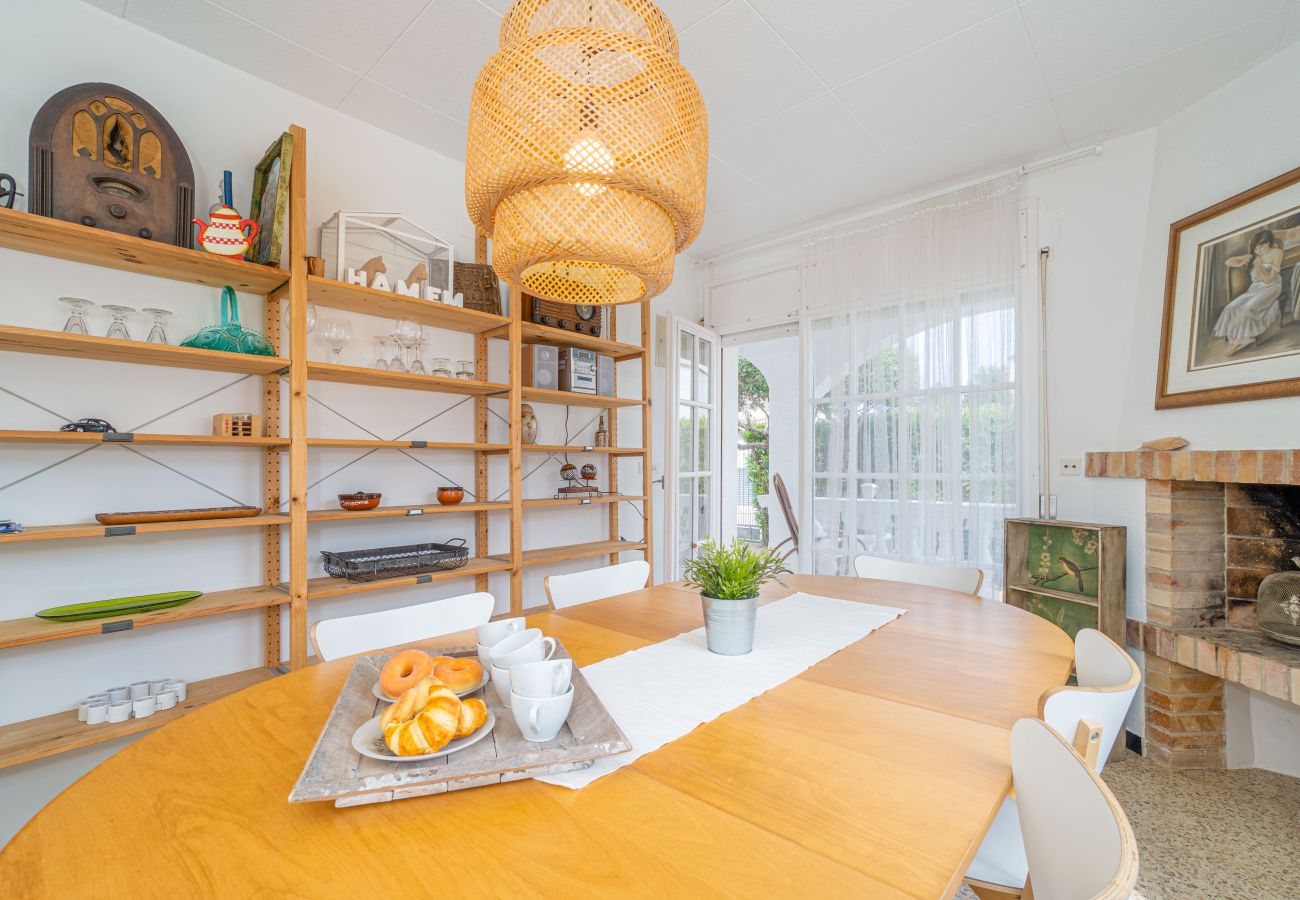 Villa in Empuriabrava - 0024-BAHIA  House with 3 bedrooms near the beach