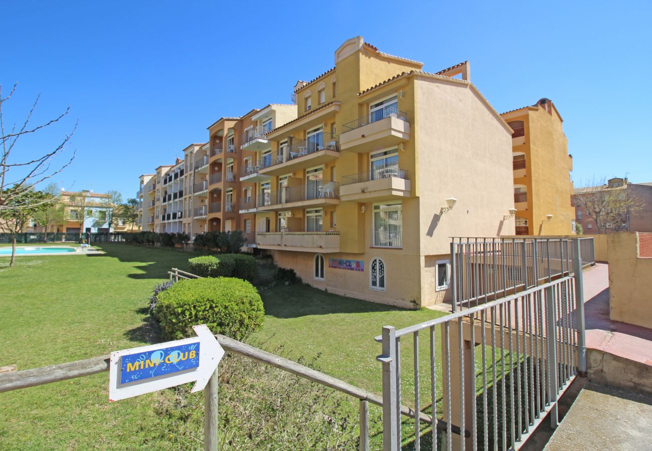 Apartment in Empuriabrava - 0053-GRAN RESERVA Apartment near the beach