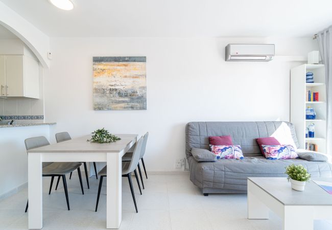 Apartment in Empuriabrava - 0097-MARENOSTRUM Beachfront apartment Apartment in Empuriabrava - 0097-MARENOSTRUM Beachfront apartment