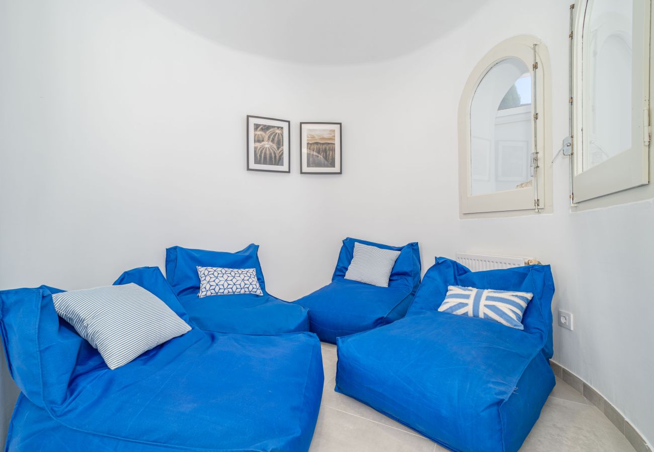 Villa in Empuriabrava - 0100-LLOBREGAT House at the canal with pool, mooring and studio