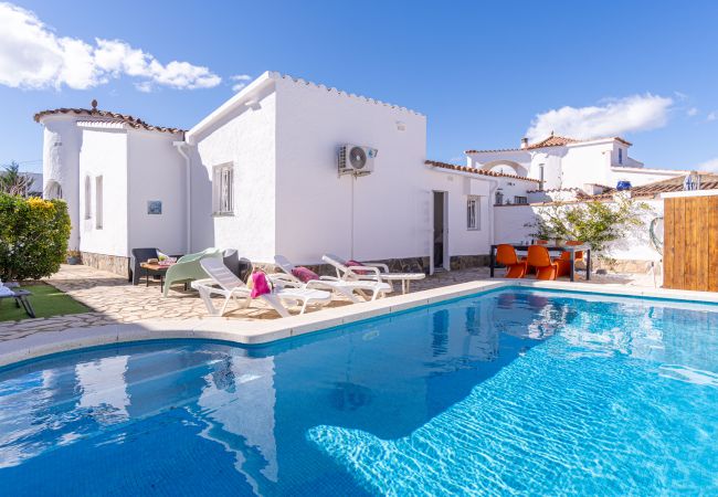Villa in Empuriabrava - 0009-ALBERES House with pool