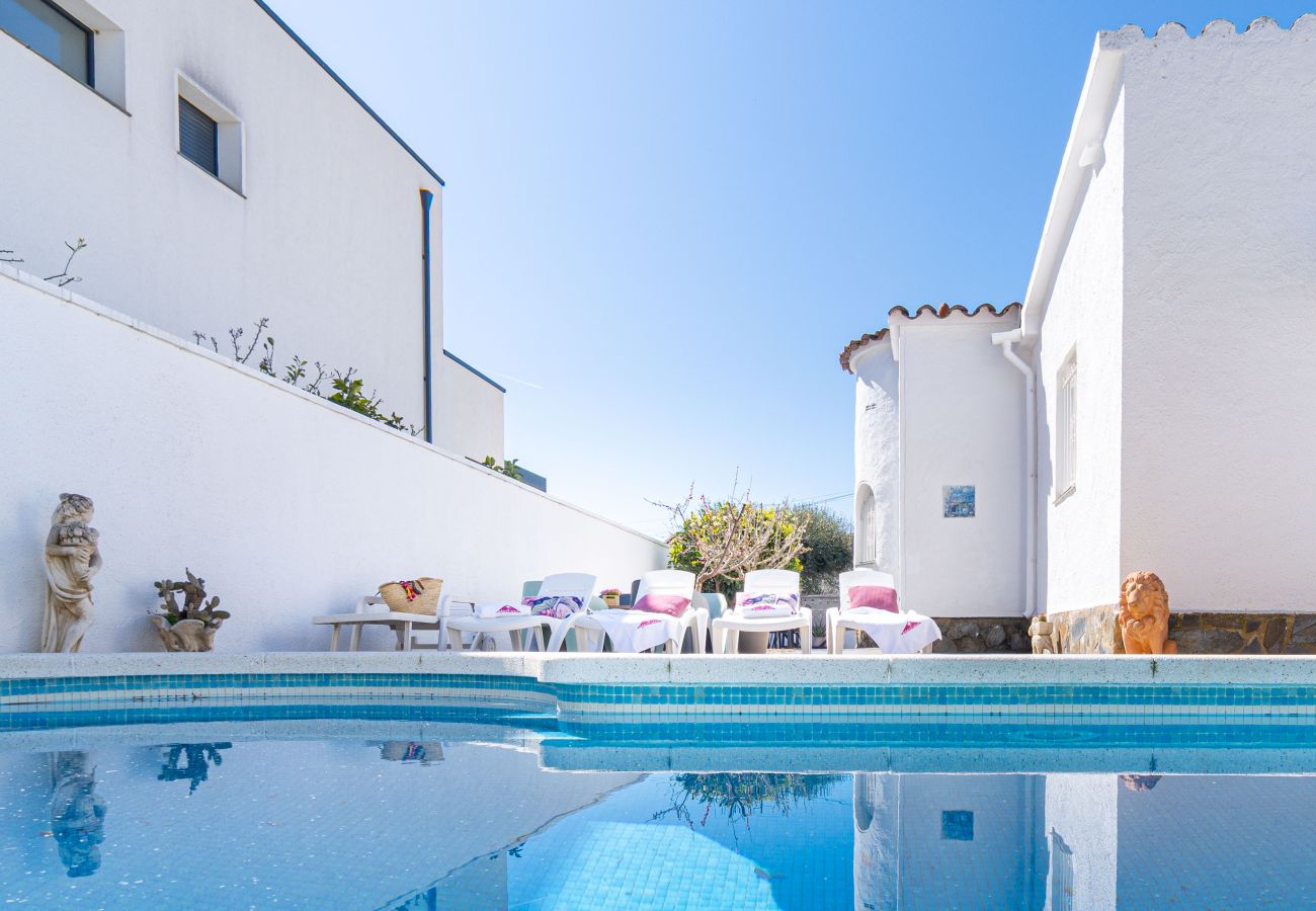 Villa in Empuriabrava - 0009-ALBERES House with pool
