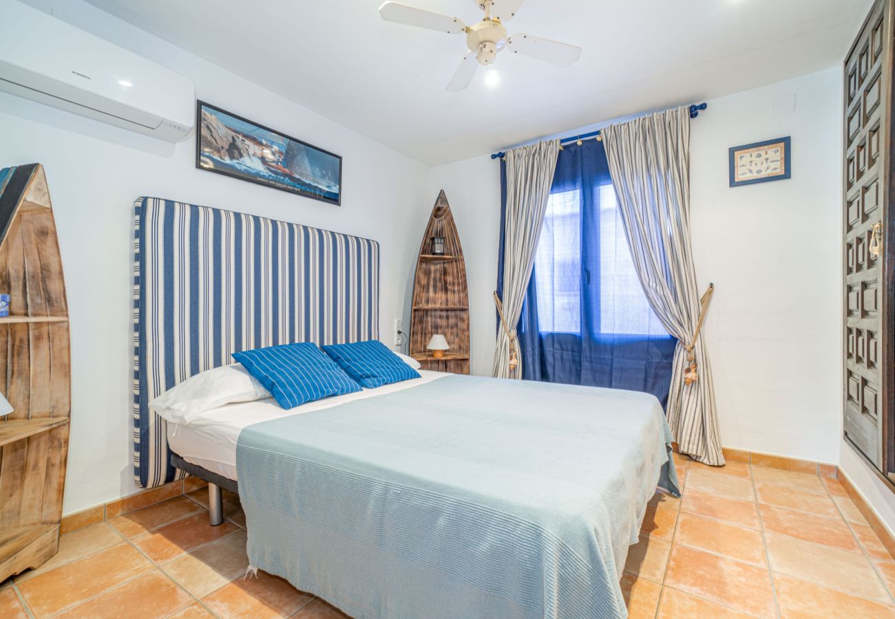 Villa in Empuriabrava - 0151-ILLA CARTAGO Canalfront Fisherman-Style House