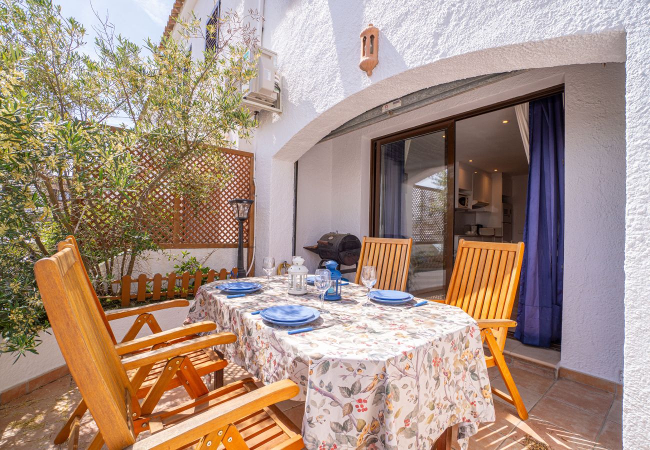 Villa in Empuriabrava - 0151-ILLA CARTAGO Canalfront Fisherman-Style House