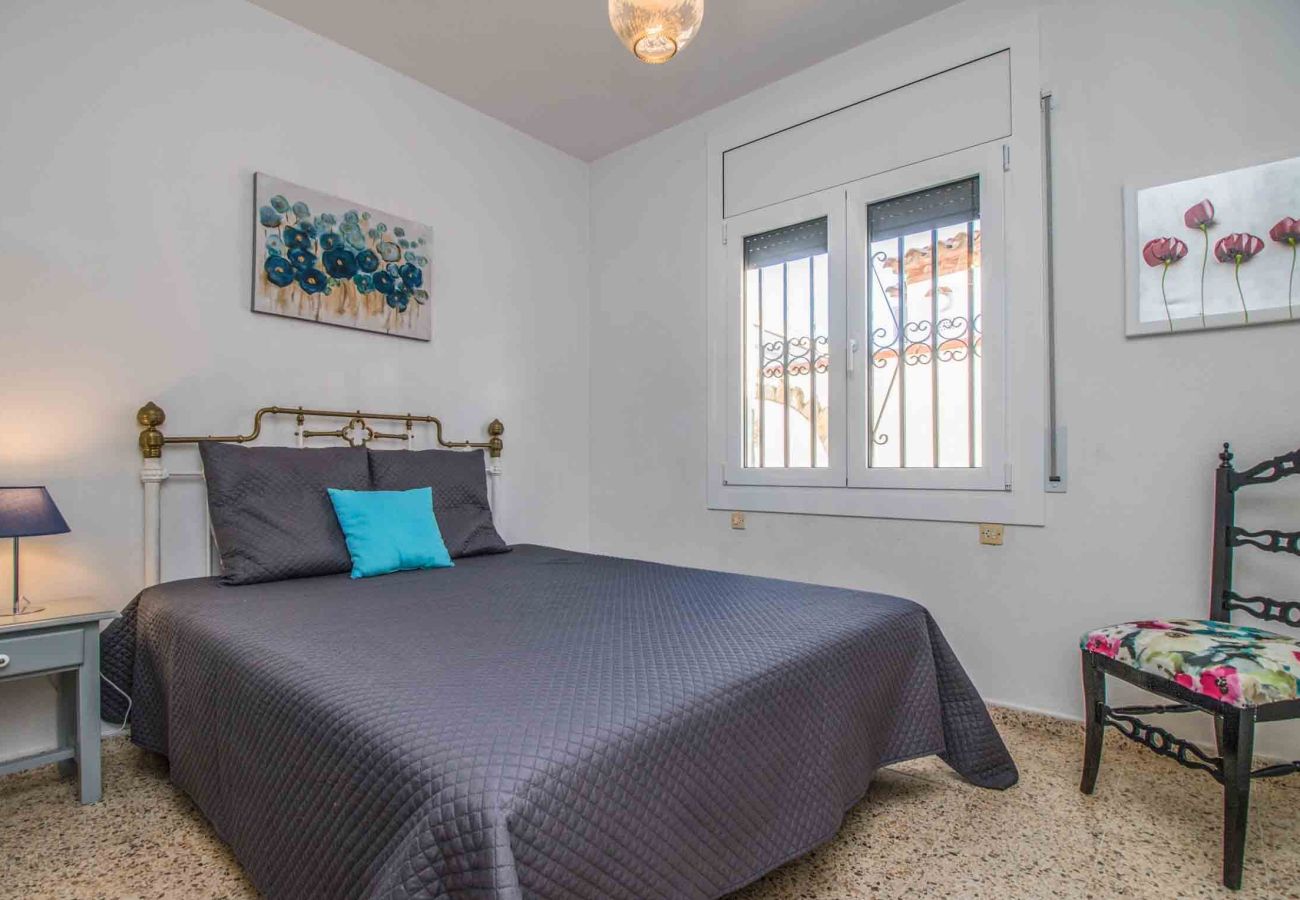 Villa in Empuriabrava - 0190-SANT MAURICI House with private pool