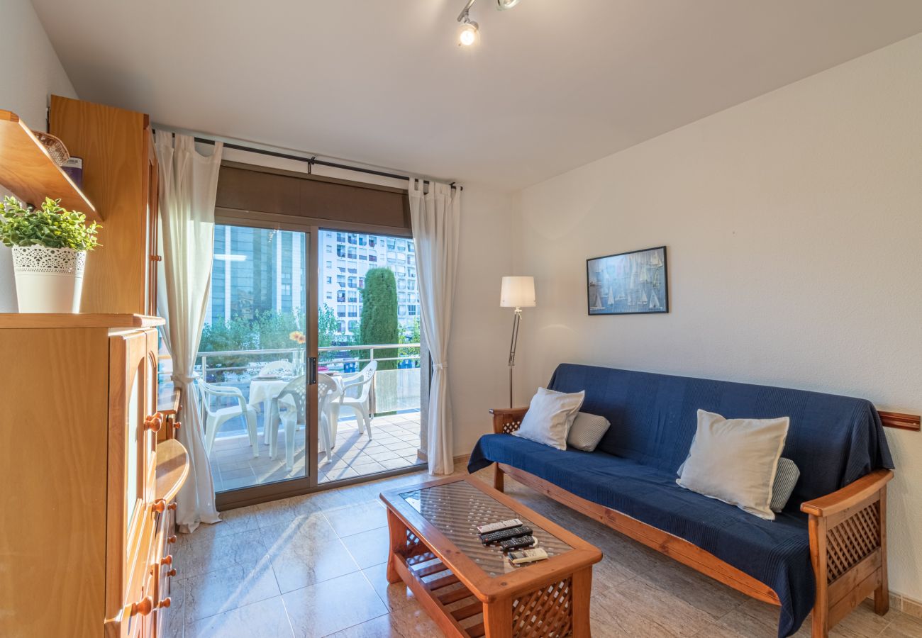 Apartment in Empuriabrava -  0089-MIRABLAU Apartment with side views of the beach