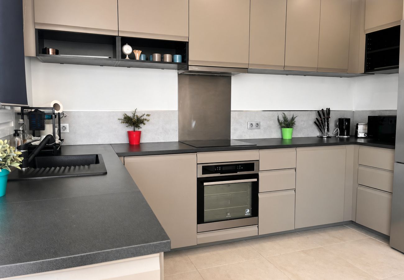 Villa in Empuriabrava - 0040-CAP RAS House at the canal with pool and mooring