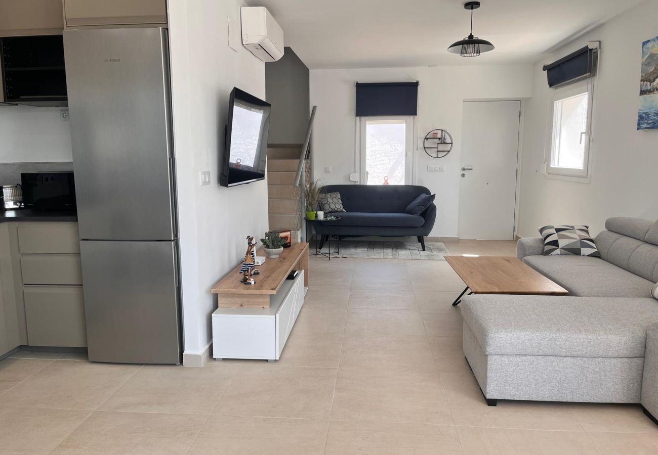 Villa in Empuriabrava - 0040-CAP RAS House at the canal with pool and mooring