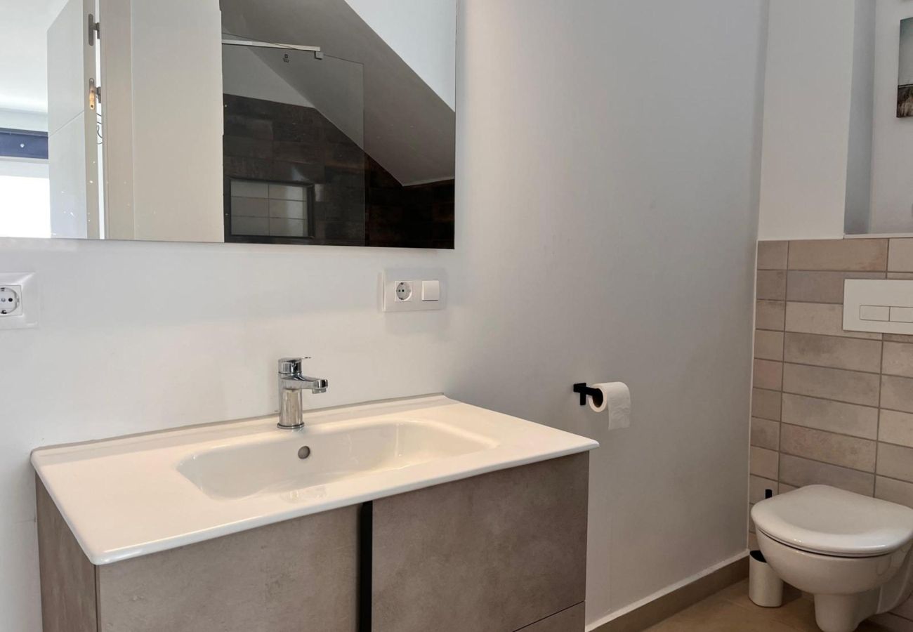 Villa in Empuriabrava - 0040-CAP RAS House at the canal with pool and mooring