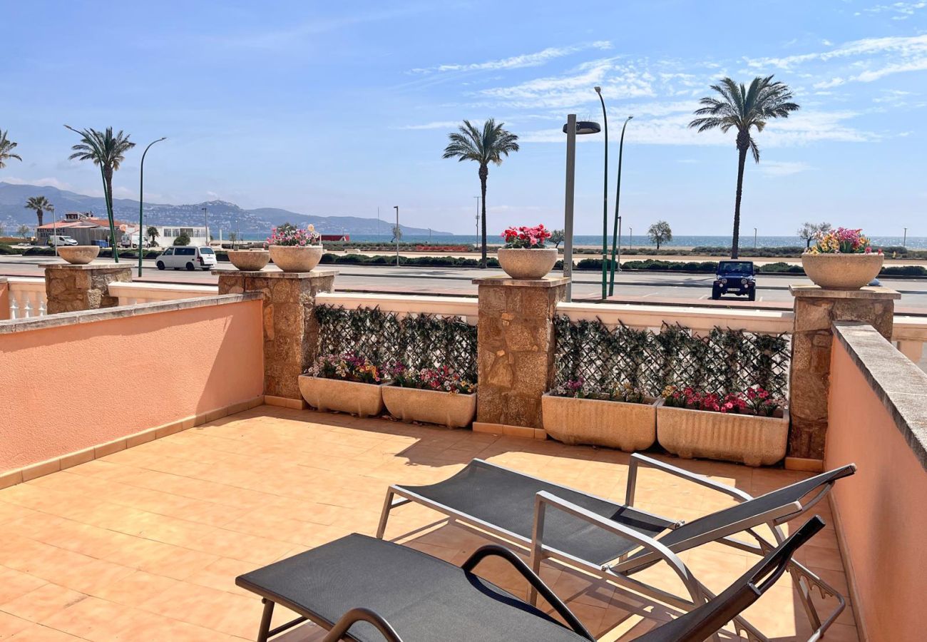 Apartment in Empuriabrava - 0098-MARENOSTRUM Beachfront apartment