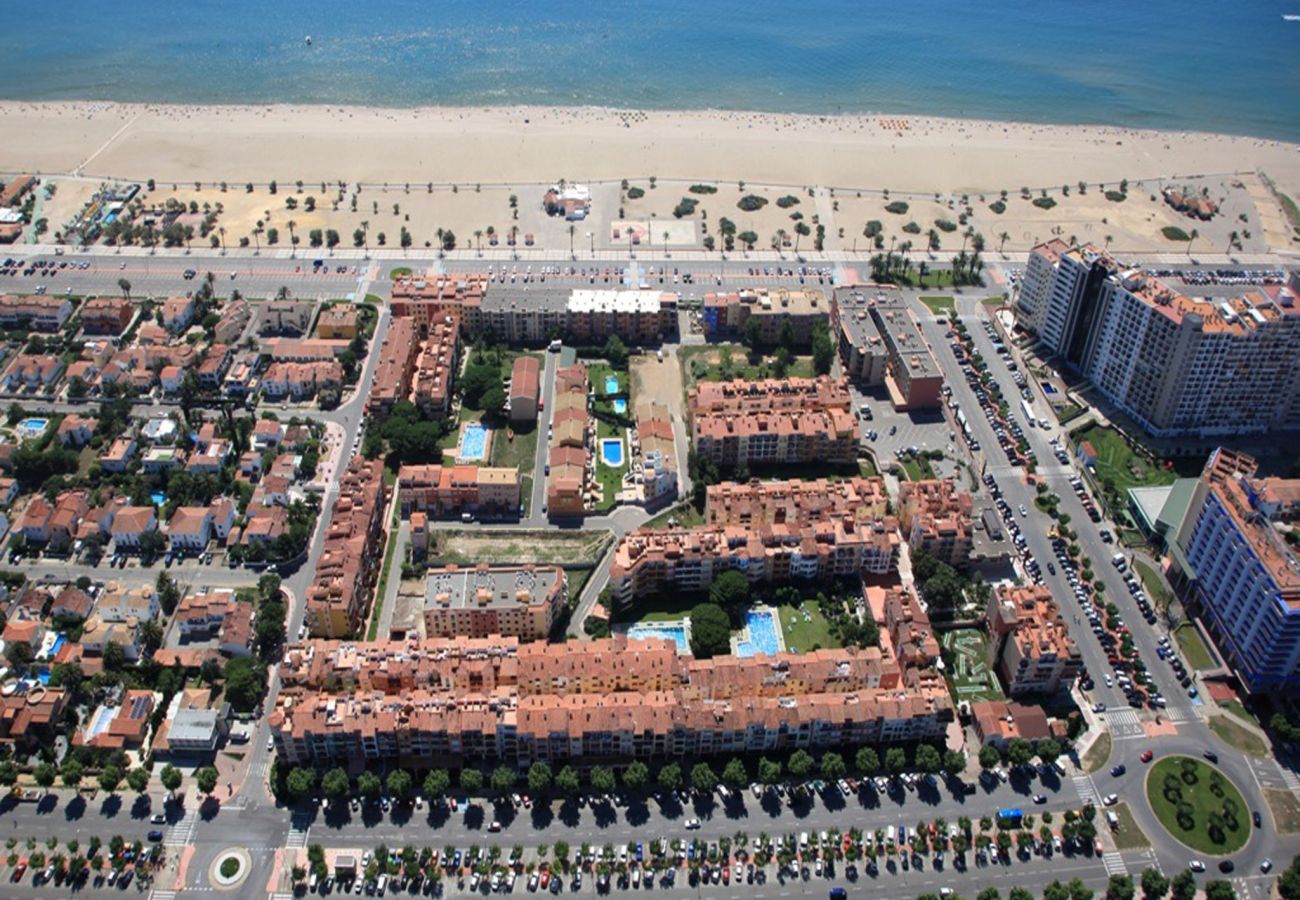Apartment in Empuriabrava - 0098-MARENOSTRUM Beachfront apartment