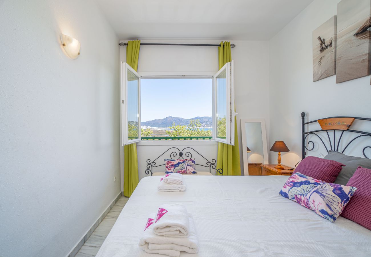 Appartement à Empuriabrava - 0148-PORT DUCAL Appartement avec terrasse, vue sur mer et wifi
