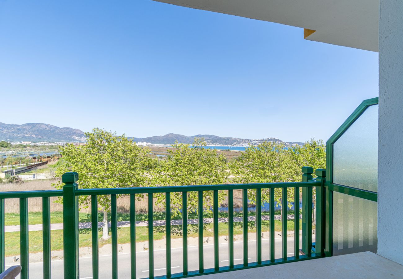 Appartement à Empuriabrava - 0148-PORT DUCAL Appartement avec terrasse, vue sur mer et wifi