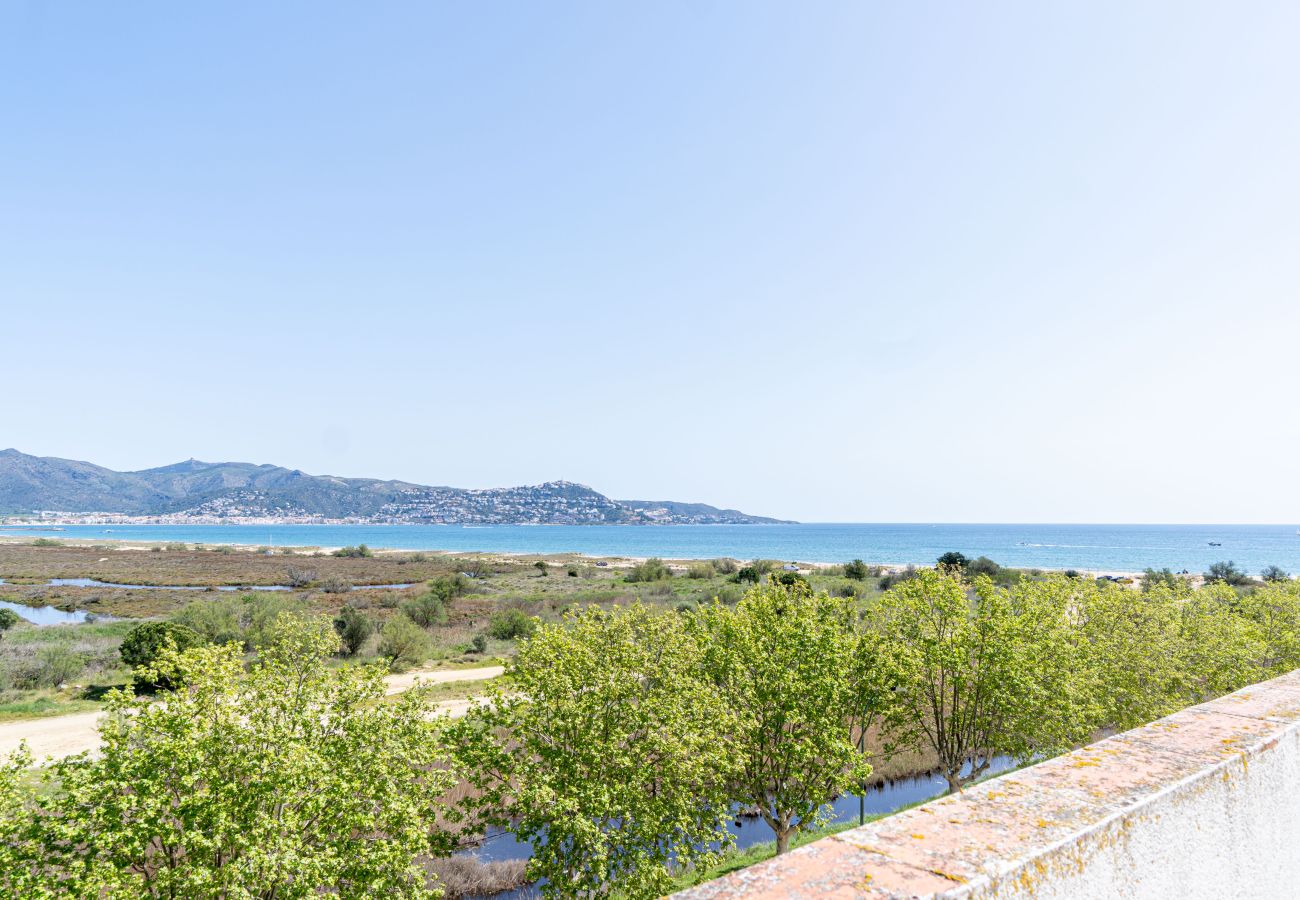 Appartement à Empuriabrava - 0148-PORT DUCAL Appartement avec terrasse, vue sur mer et wifi