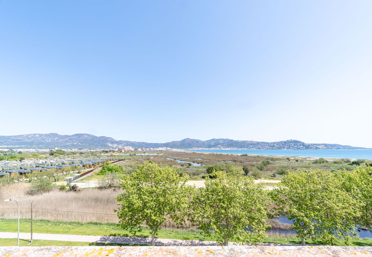 Appartement à Empuriabrava - 0148-PORT DUCAL Appartement avec terrasse, vue sur mer et wifi