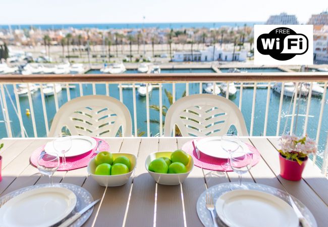 Appartement à Empuriabrava - 0161-PORT GREC Appartement avec WIFI, vue sur canal et mer