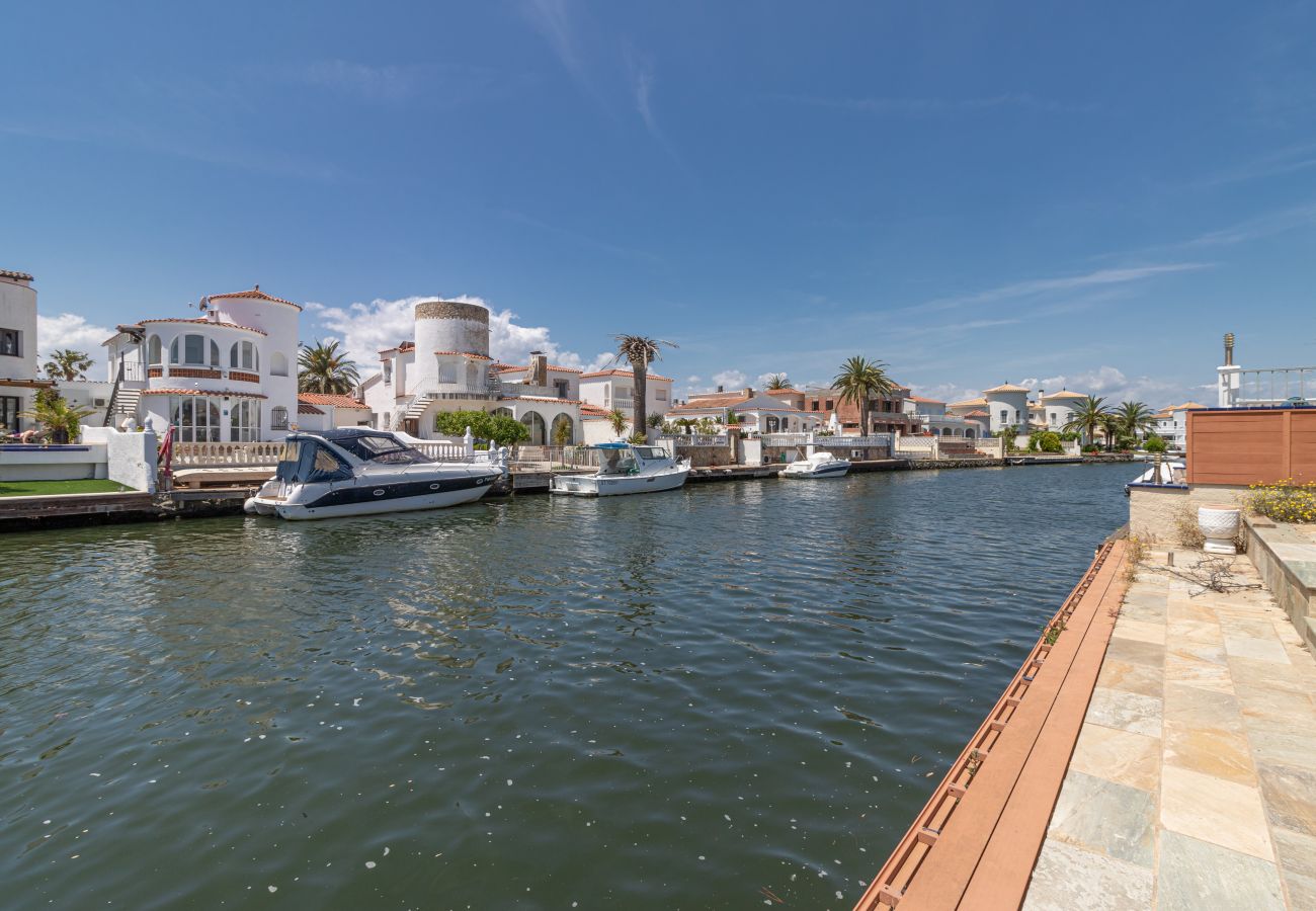 Villa à Empuriabrava - 0141-PANI Maison au canal avec piscine et amarrage