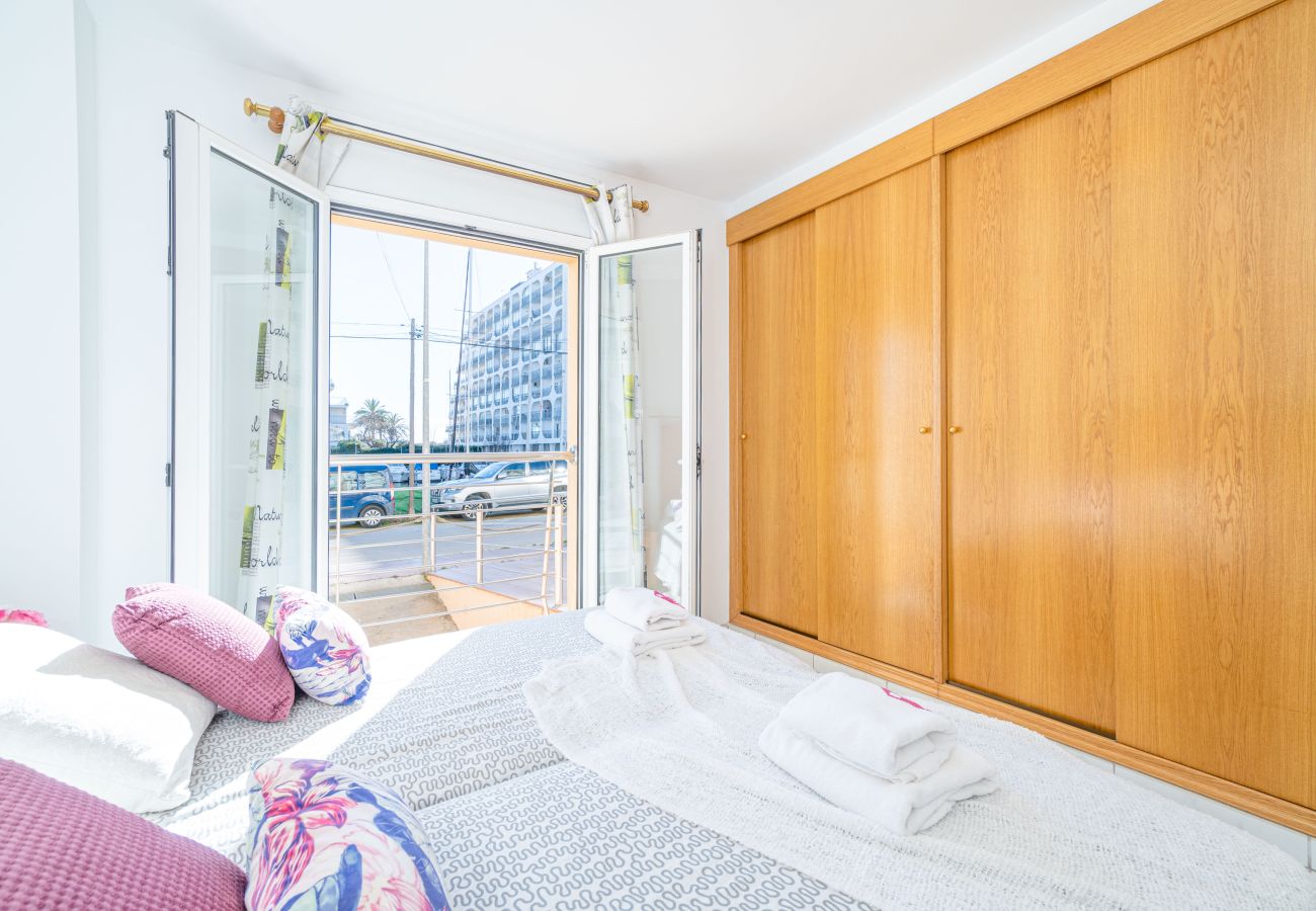 Appartement à Empuriabrava - 0155-PORT SALINS Appartement avec vue sur canal