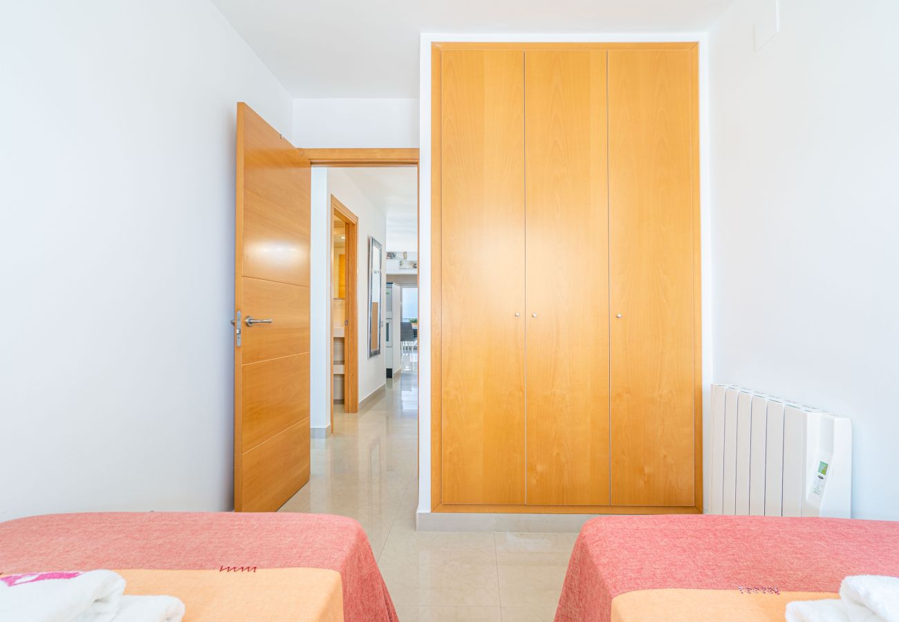 Appartement à Empuriabrava - 0160-PORT GREC Appartement avec WIFI, Smart TV, vue sur canal et mer
