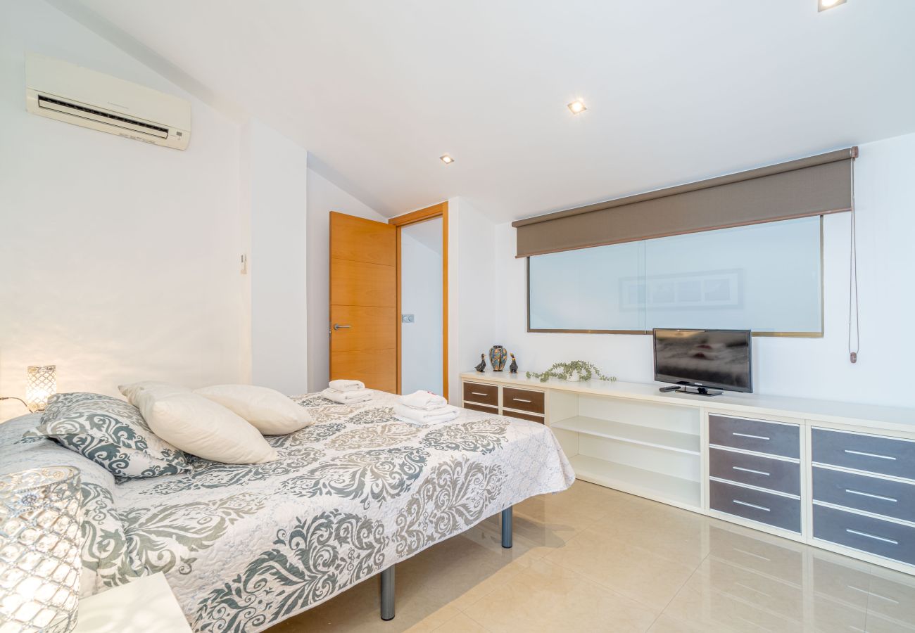 Appartement à Empuriabrava - 0160-PORT GREC Appartement avec WIFI, Smart TV, vue sur canal et mer