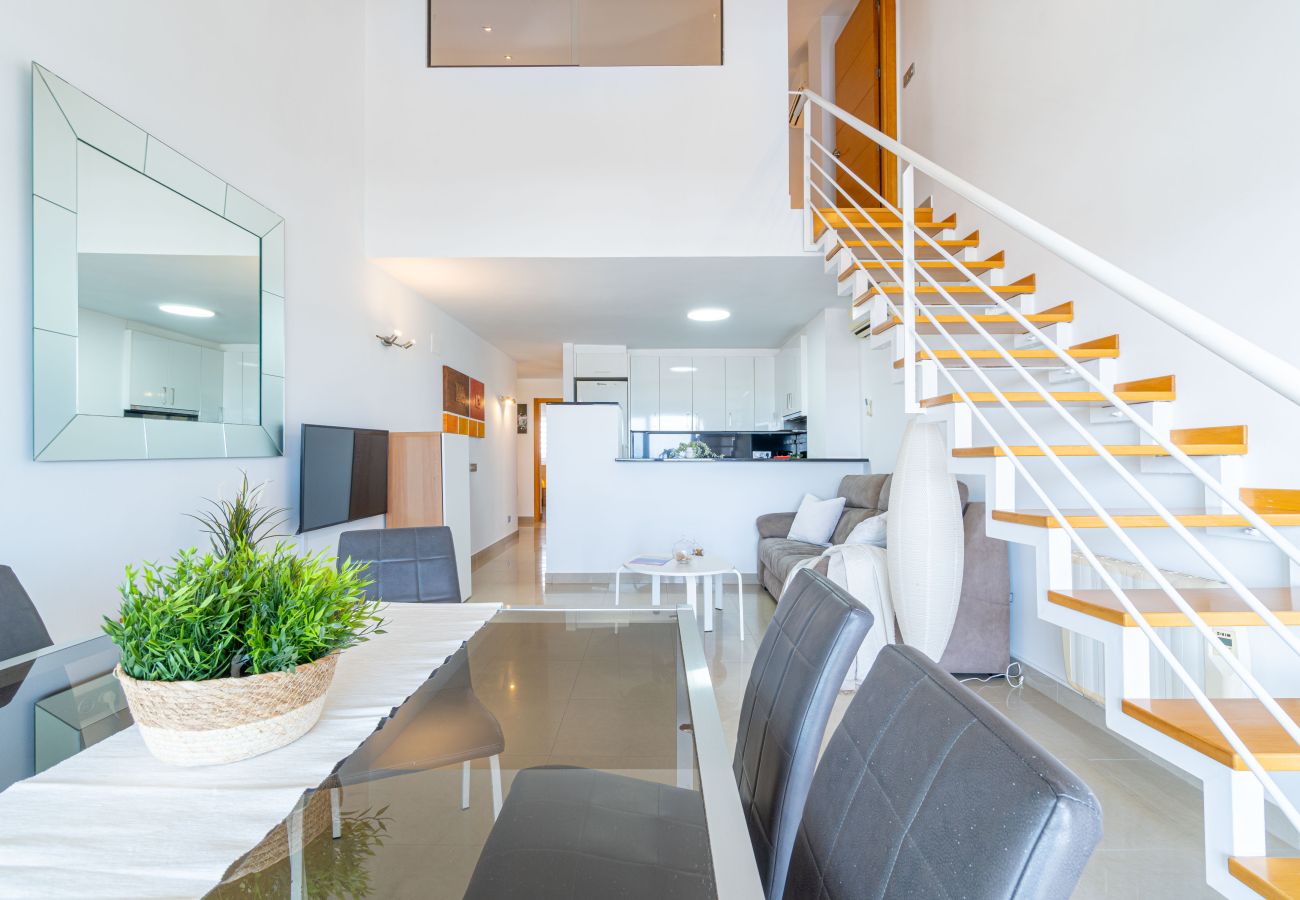 Appartement à Empuriabrava - 0160-PORT GREC Appartement avec WIFI, Smart TV, vue sur canal et mer