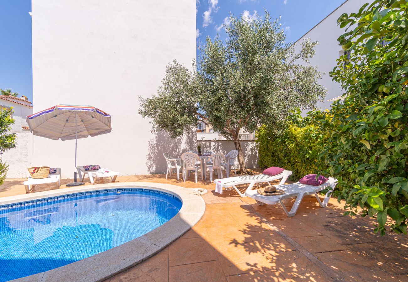 Villa à Empuriabrava - 0191-SANT MAURICI Maison avec piscine privée
