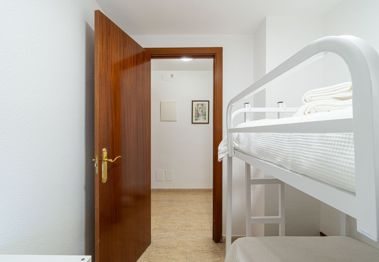Appartement à Empuriabrava - 0088-MIRABLAU Appartement avec vue latérale sur la plage