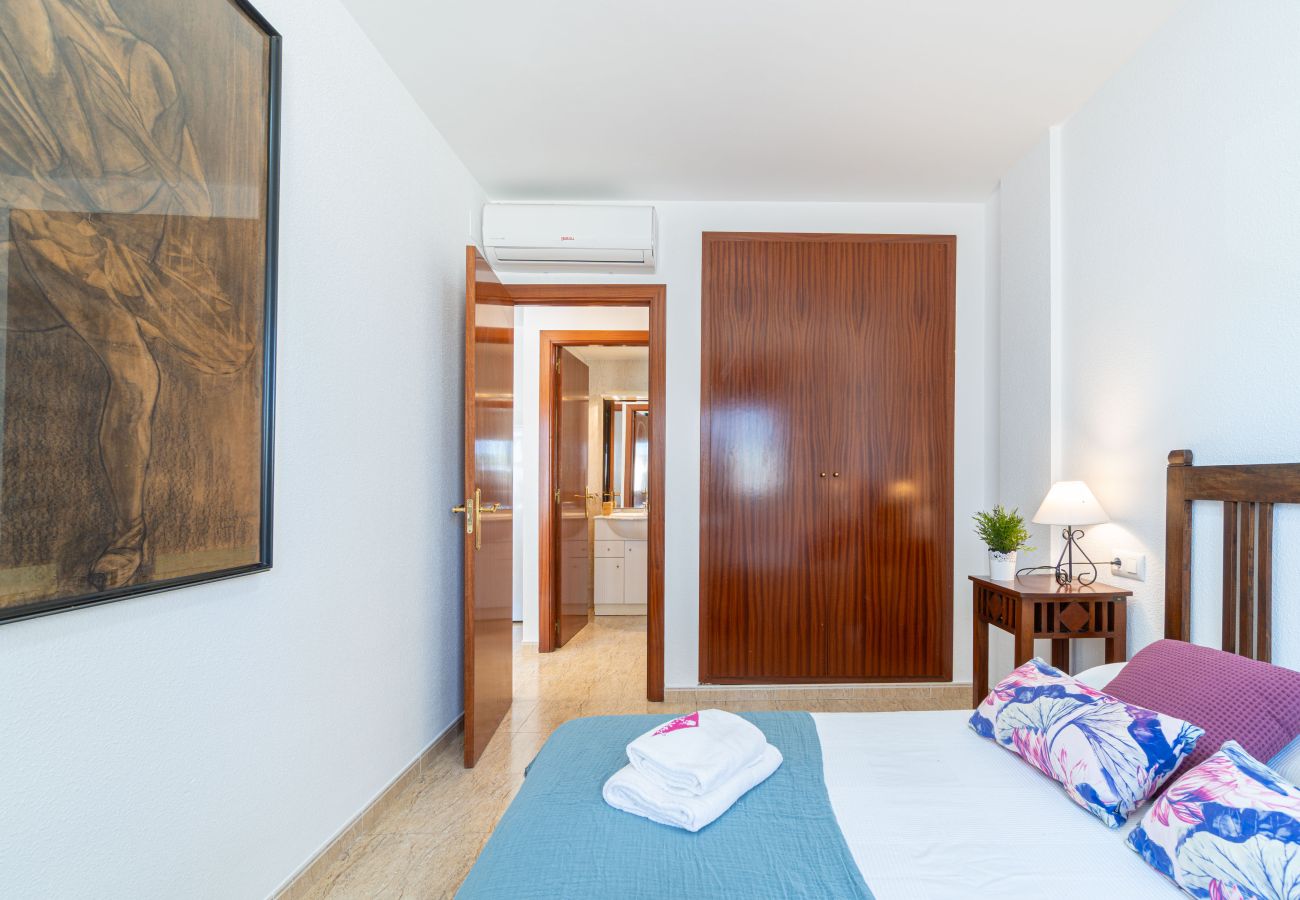 Appartement à Empuriabrava - 0088-MIRABLAU Appartement avec vue latérale sur la plage
