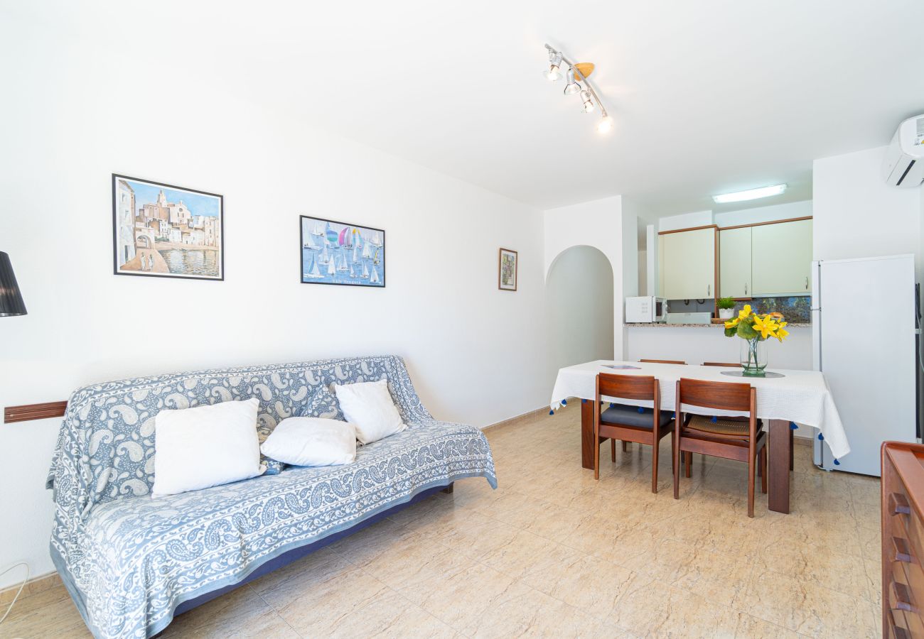 Appartement à Empuriabrava - 0088-MIRABLAU Appartement avec vue latérale sur la plage