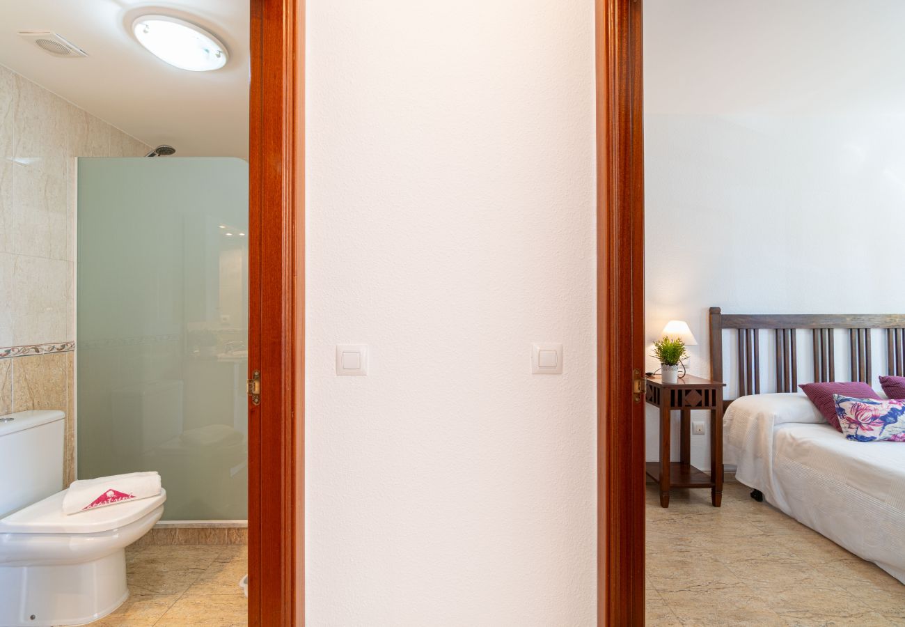 Appartement à Empuriabrava - 0088-MIRABLAU Appartement avec vue latérale sur la plage