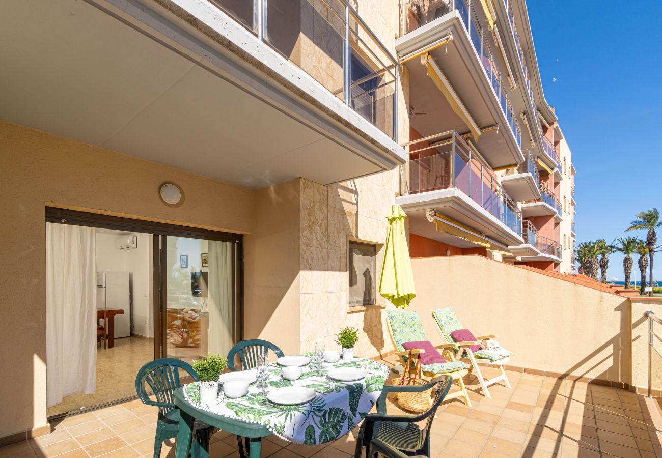 Appartement à Empuriabrava - 0088-MIRABLAU Appartement avec vue latérale sur la plage
