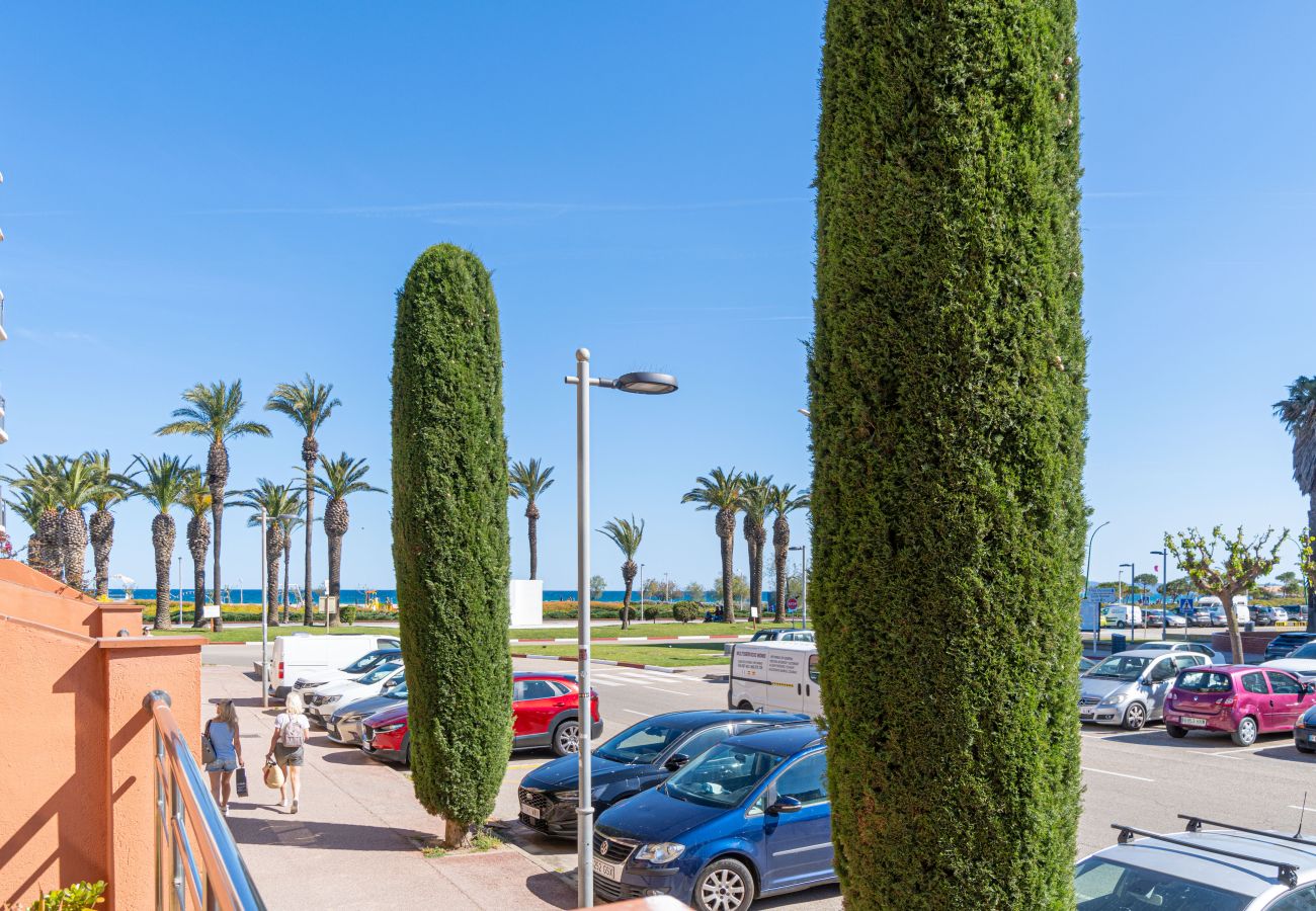 Appartement à Empuriabrava - 0088-MIRABLAU Appartement avec vue latérale sur la plage