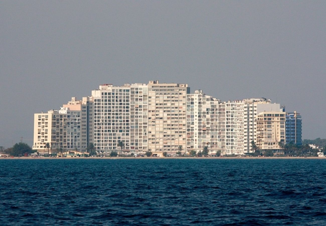 Квартира-студия на Эмпуриабра / Empuriabrava - 0110-MIAMI Студия с видом на море