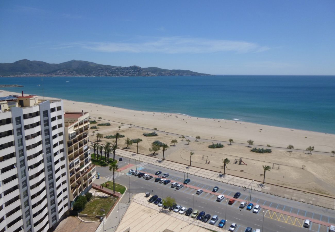 Квартира-студия на Эмпуриабра / Empuriabrava - 0110-MIAMI Студия с видом на море