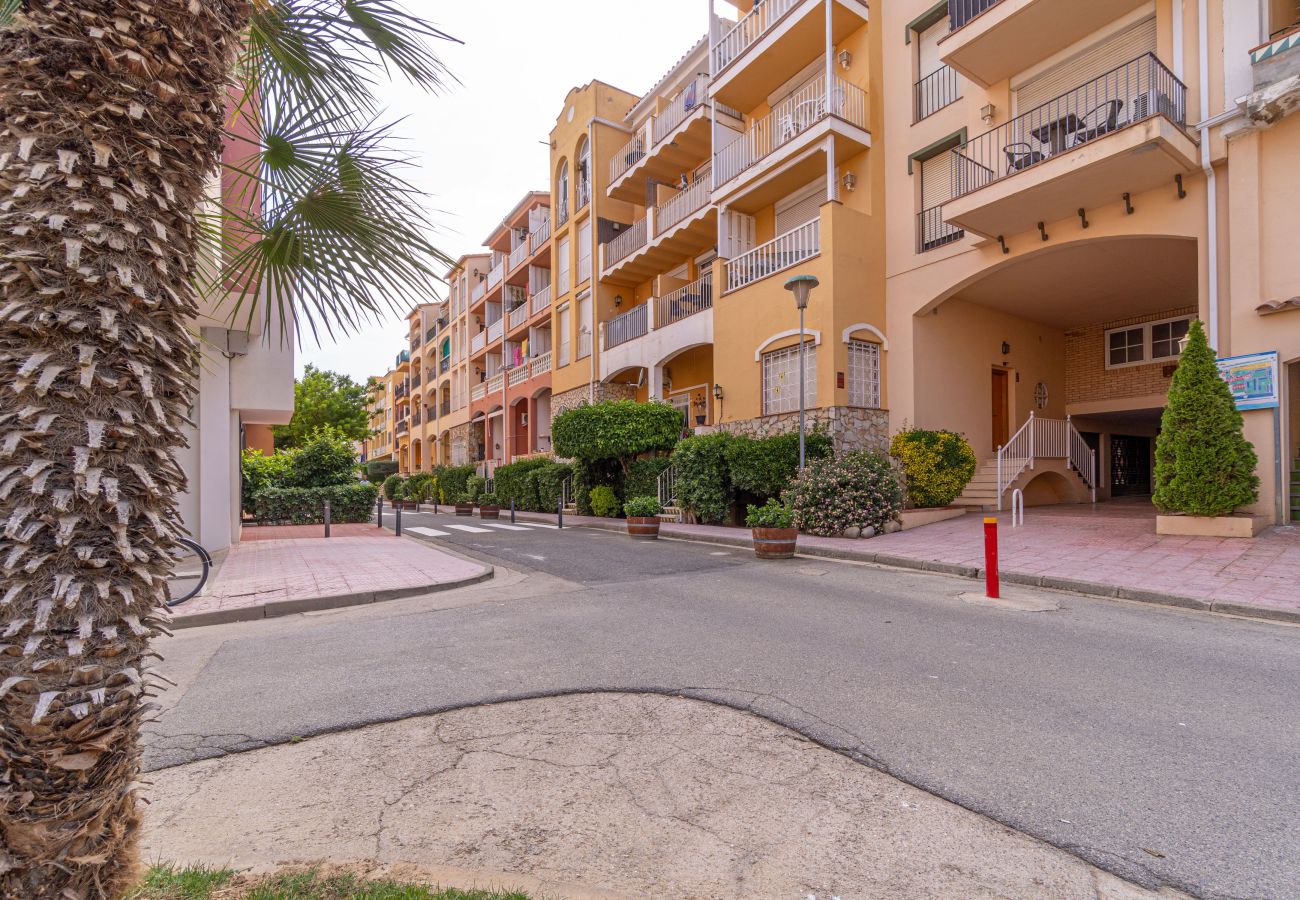 Апартаменты на Эмпуриабра / Empuriabrava - 0072-GRAN RESERVA Квартира рядом с пляжем