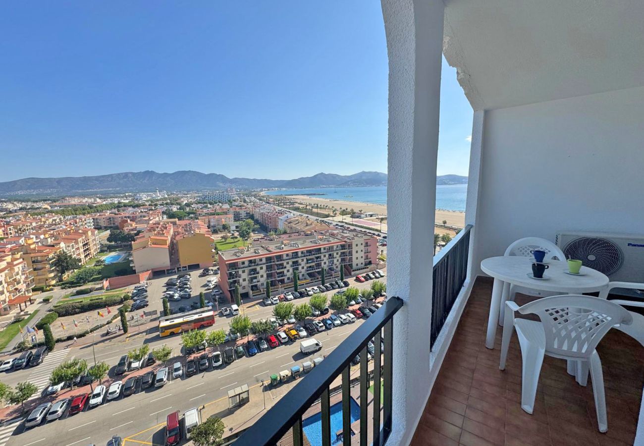 Апартаменты на Эмпуриабра / Empuriabrava - 0186-SAN LUIS Апартаменты с видом на море