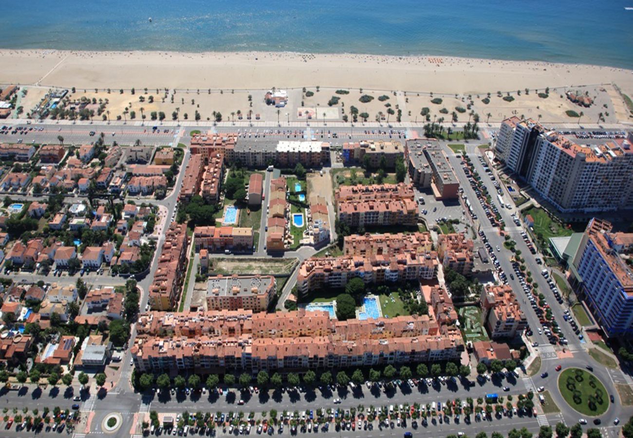 Апартаменты на Эмпуриабра / Empuriabrava - 0071-GRAN RESERVA Квартира напротив пляжа
