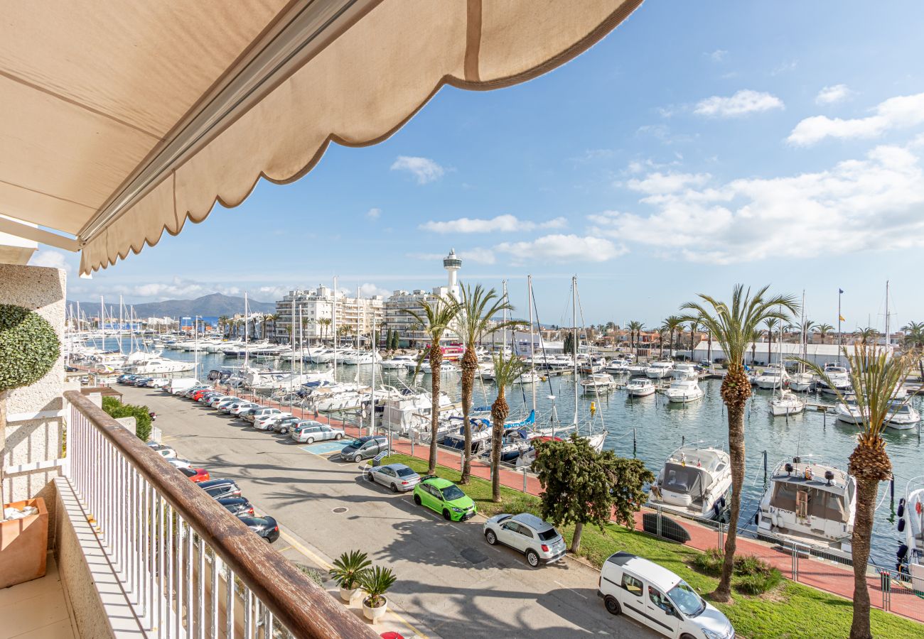 Апартаменты на Эмпуриабра / Empuriabrava - 0112-PORT GREC Квартира с видом на канал
