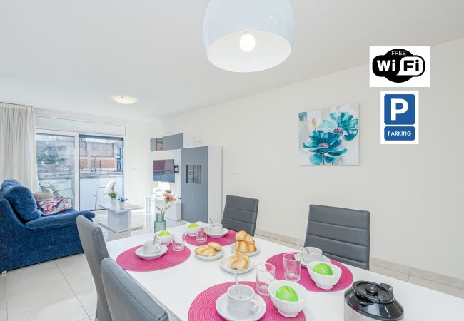 Апартаменты на Rosas / Roses - 2004-FRANCESC MACIA Квартира с беспроводным доступом в Интернет рядом с пляжем