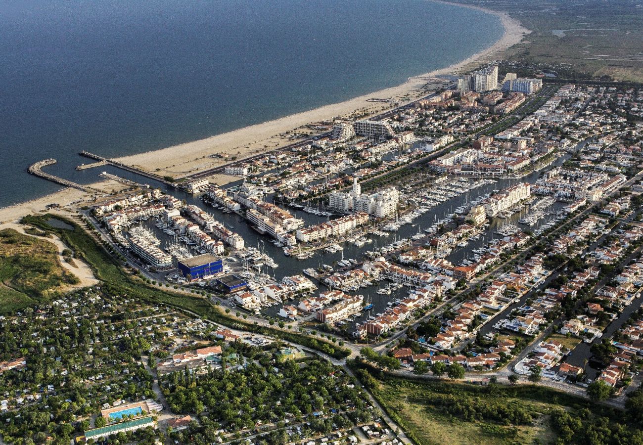 Апартаменты на Эмпуриабра / Empuriabrava - 0131-PORT MOXO Квартира с террасой и видом на канал