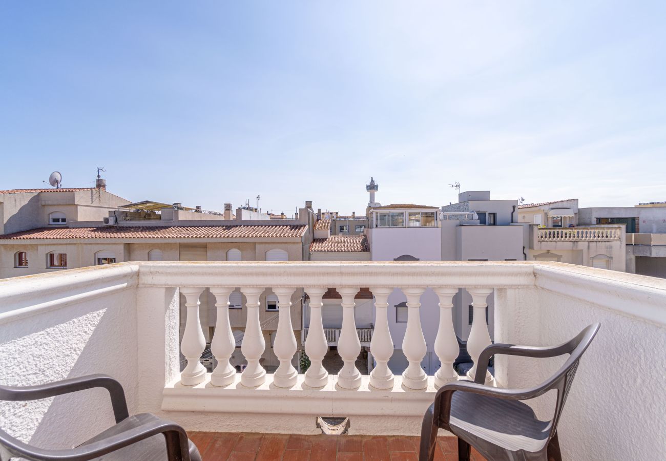 Апартаменты на Эмпуриабра / Empuriabrava - 0132-PORT MOXO  Квартира с террасой и видом на канал