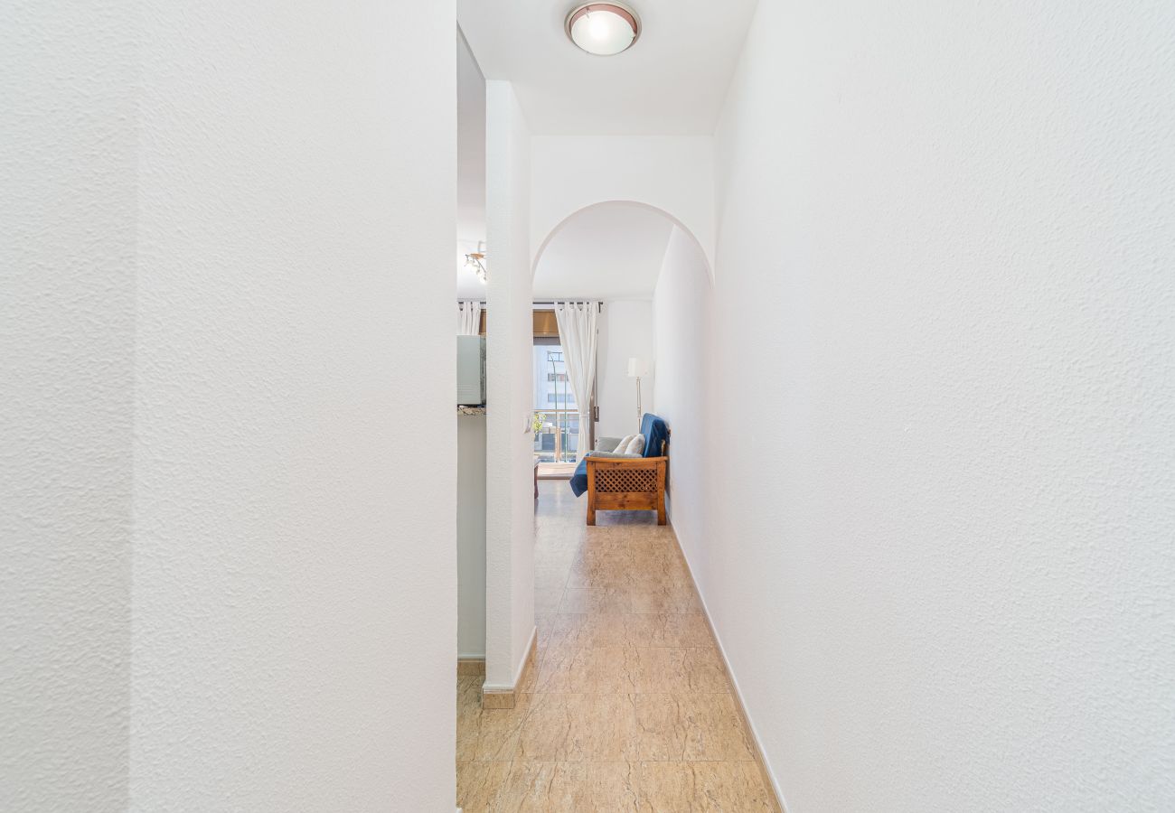 Апартаменты на Эмпуриабра / Empuriabrava - 0089-MIRABLAU Апартаменты с боковым видом на пляж