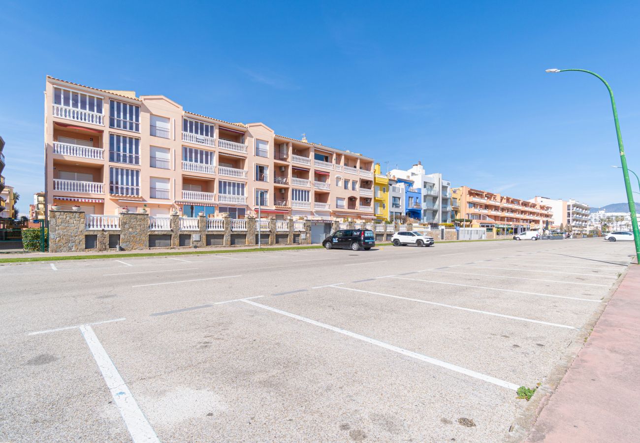 Апартаменты на Эмпуриабра / Empuriabrava - 0090-MARENOSTRUM Квартира на берегу моря